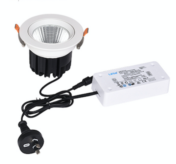 QZAO 12W Tri colour Rotatable Downlight QL-8031(COB, Rotatable)